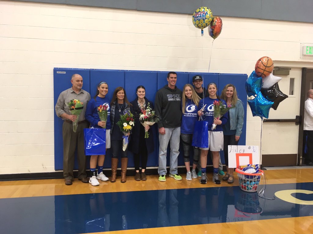 Women's season ends with Sophomore Night